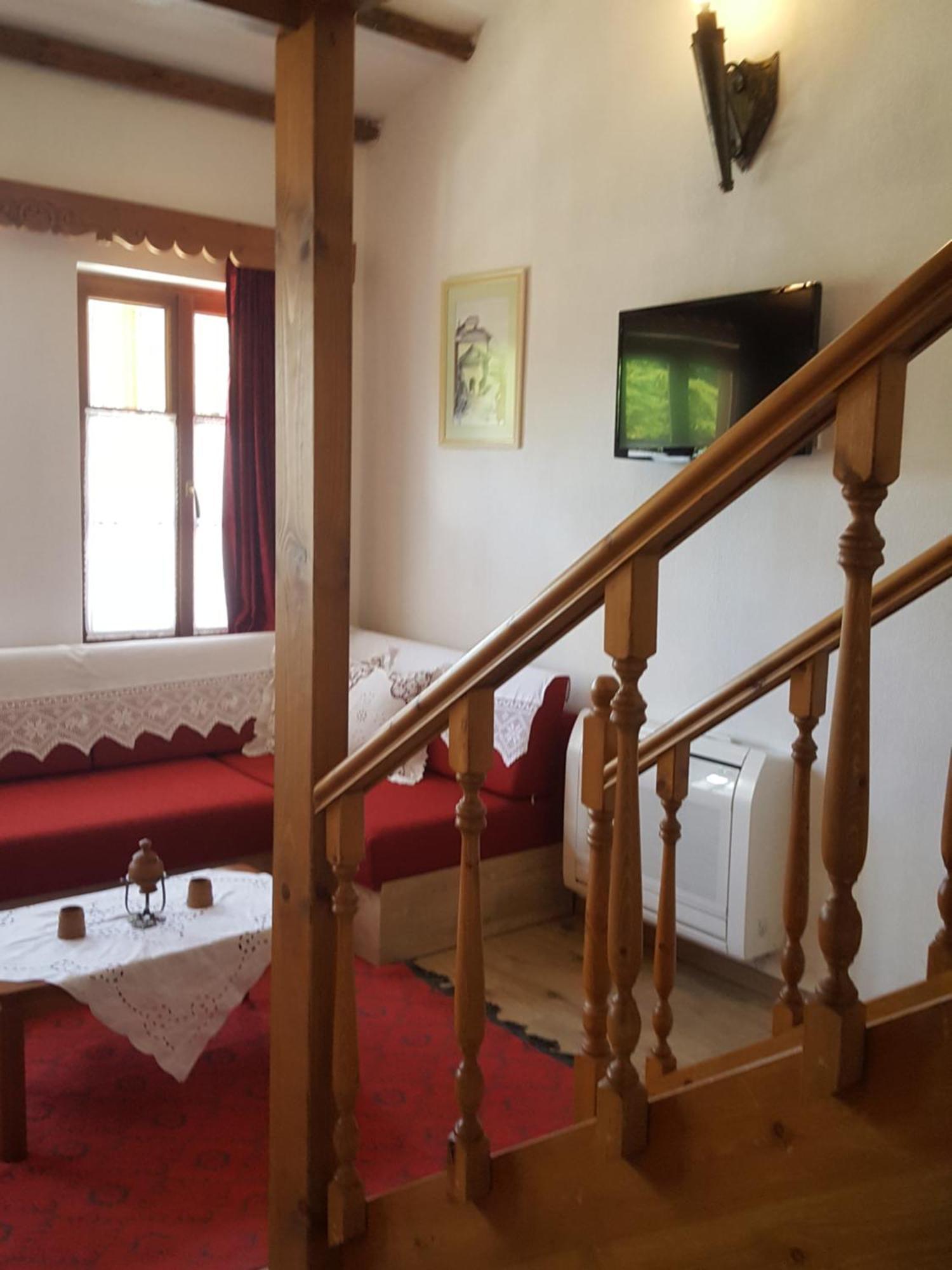 Hotel Gjirokastra Exterior photo